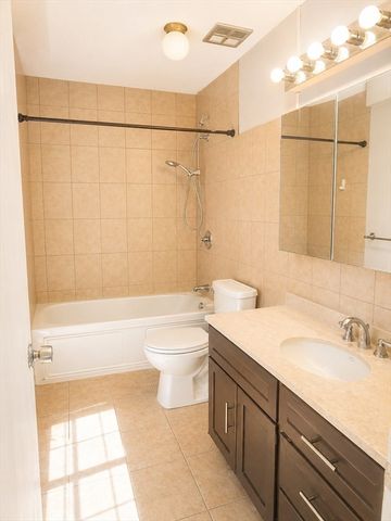 405 Langley Rd 2A, Newton, MA 02459