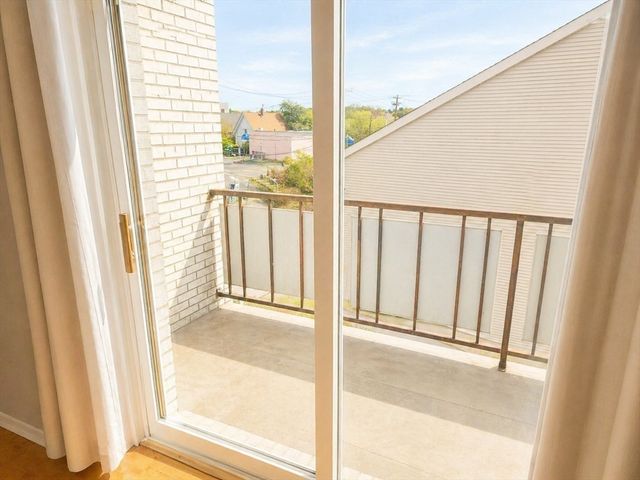 405 Langley Rd 2A, Newton, MA 02459