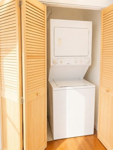 405 Langley Rd 2A, Newton, MA 02459