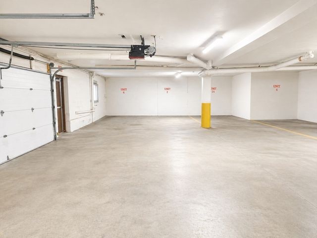 405 Langley Rd 2A, Newton, MA 02459