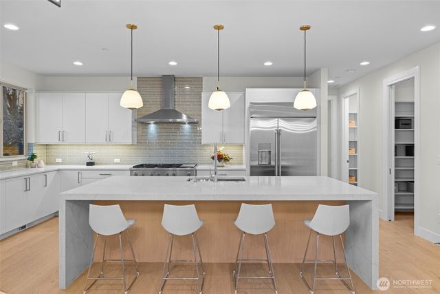 12301 NE 107th Street, Kirkland, WA 98033