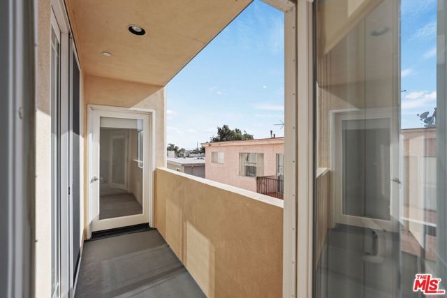 11346 Iowa Avenue 104, Los Angeles, CA 90025