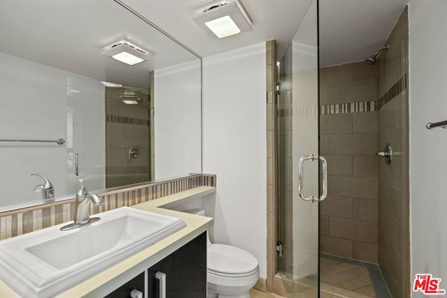 11346 Iowa Avenue 104, Los Angeles, CA 90025