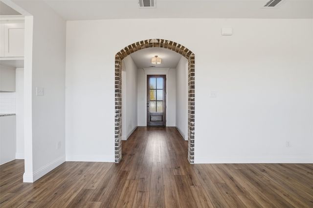 11701 Blackfoot Court, Godley, TX 76044