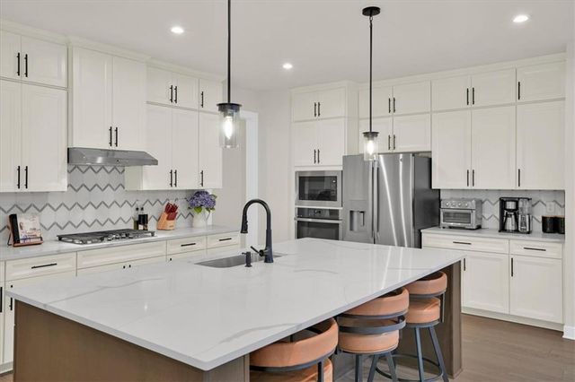 125 Longwood Drive, Fayetteville, GA 30215
