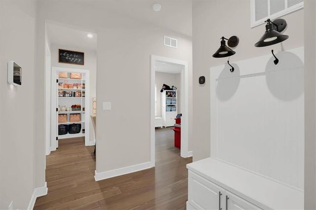 125 Longwood Drive, Fayetteville, GA 30215