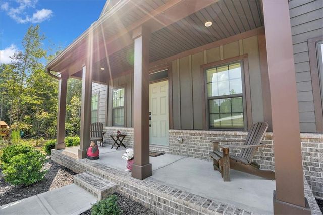 125 Longwood Drive, Fayetteville, GA 30215