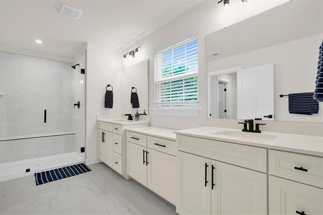 125 Longwood Drive, Fayetteville, GA 30215