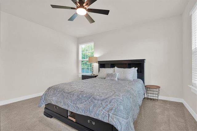 125 Longwood Drive, Fayetteville, GA 30215