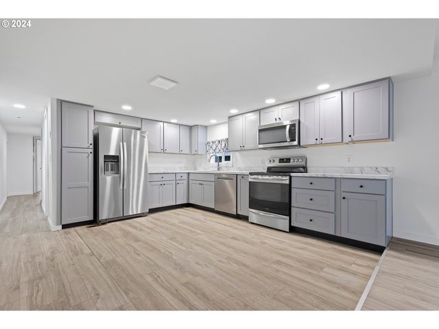 1901 Se Minter Bridge Rd 73, Hillsboro, OR 97123