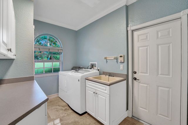 10324 SW 26th Street, Davie, FL 33324