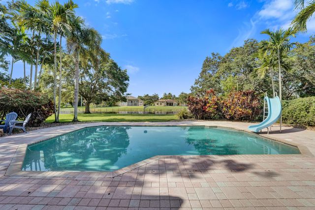 10324 SW 26th Street, Davie, FL 33324