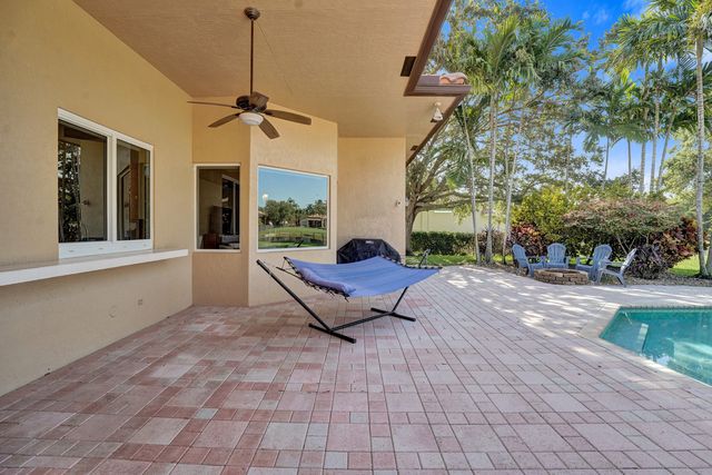 10324 SW 26th Street, Davie, FL 33324