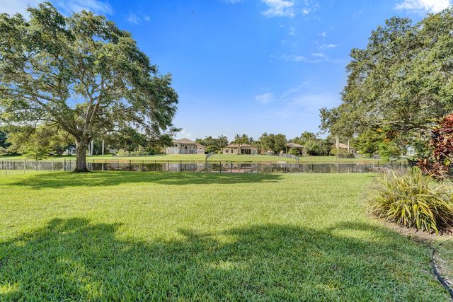 10324 SW 26th Street, Davie, FL 33324