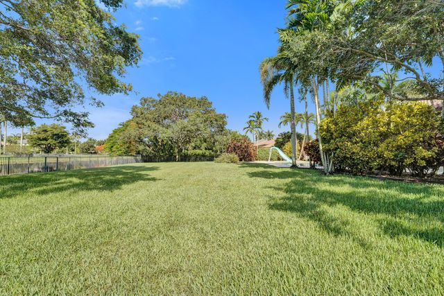 10324 SW 26th Street, Davie, FL 33324