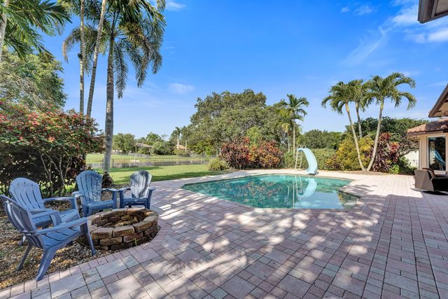 10324 SW 26th Street, Davie, FL 33324