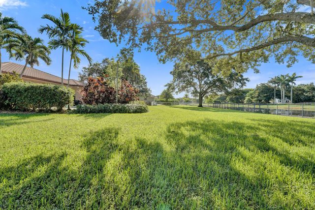 10324 SW 26th Street, Davie, FL 33324