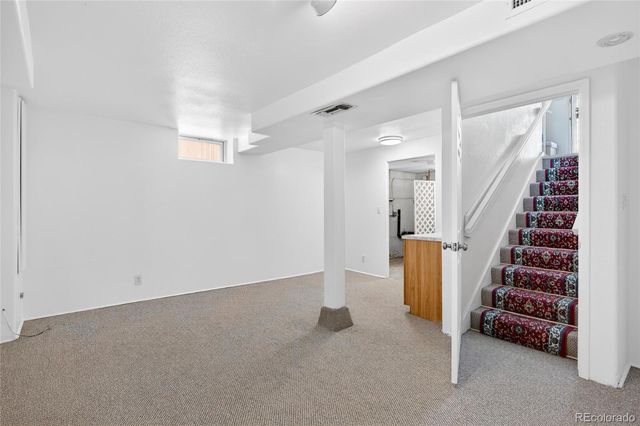 8165 W 17th Avenue, Lakewood, CO 80214