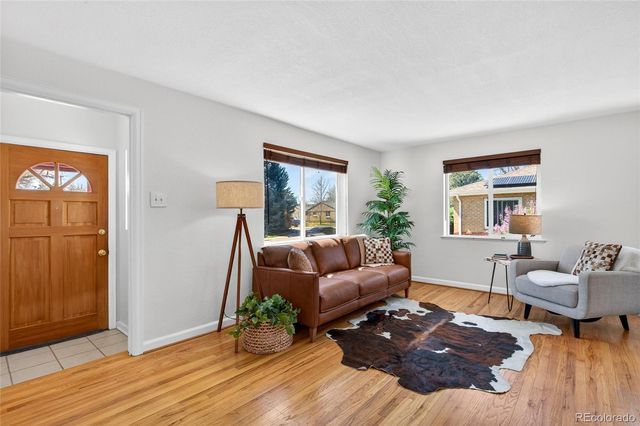 8165 W 17th Avenue, Lakewood, CO 80214