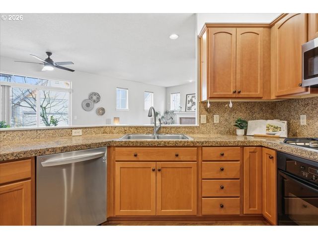 7247 Ne STONEYBROOK St, Hillsboro, OR 97124