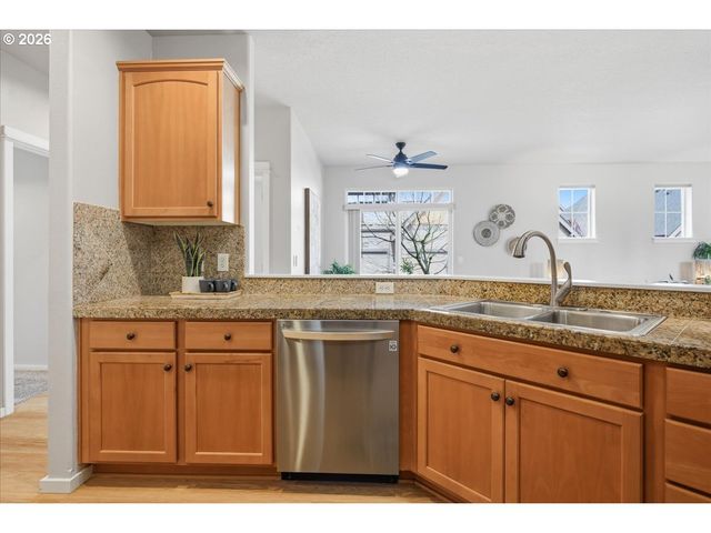 7247 Ne STONEYBROOK St, Hillsboro, OR 97124