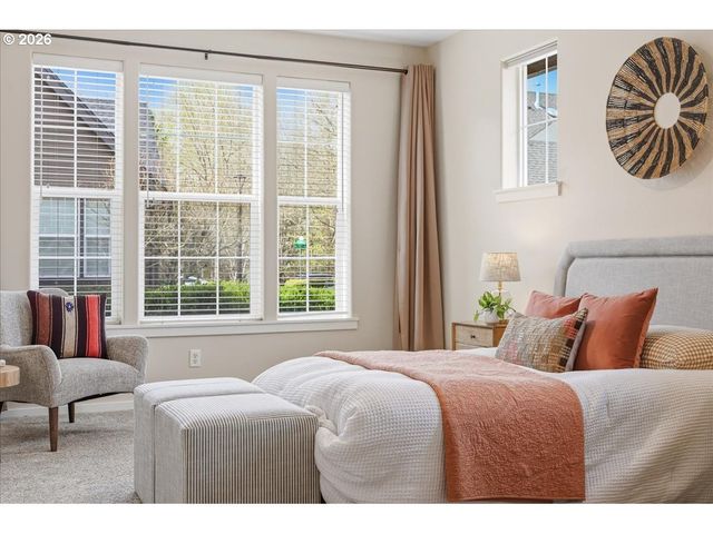 7247 Ne STONEYBROOK St, Hillsboro, OR 97124