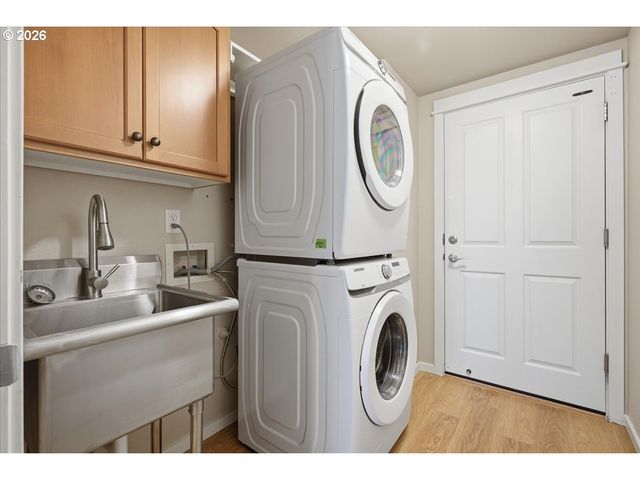 7247 Ne STONEYBROOK St, Hillsboro, OR 97124