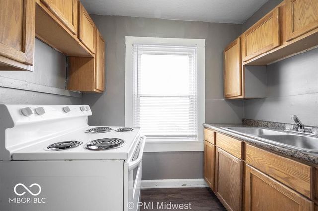 1346 Burdsal Parkway, Indianapolis, IN 46208