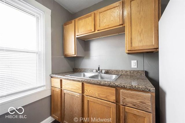 1346 Burdsal Parkway, Indianapolis, IN 46208