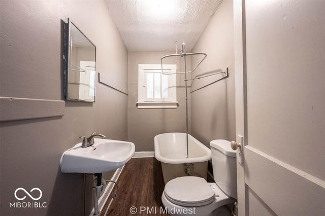 1346 Burdsal Parkway, Indianapolis, IN 46208