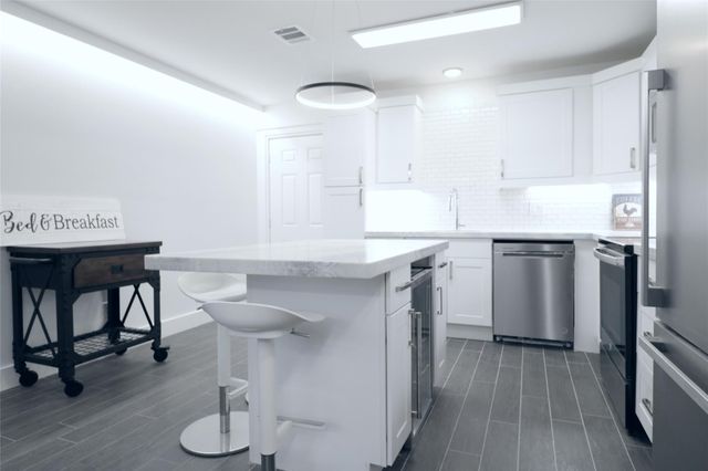 412 Pacific Street 7E, Houston, TX 77006