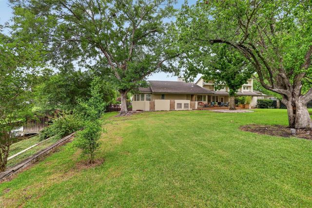 8215 Amber Cove Drive, Humble, TX 77346