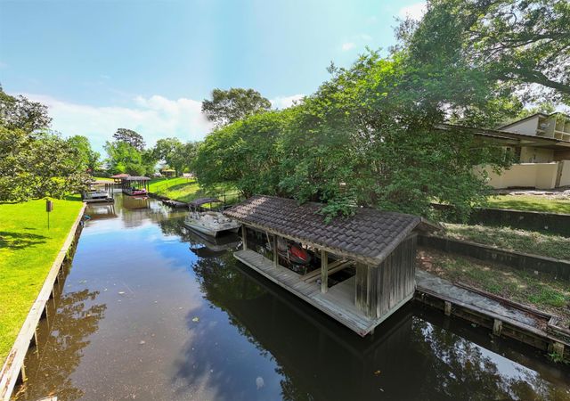 8215 Amber Cove Drive, Humble, TX 77346