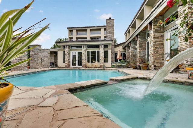 8215 Amber Cove Drive, Humble, TX 77346