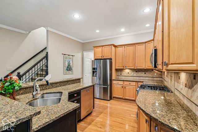 8715 Vintner Way, Indianapolis, IN 46256