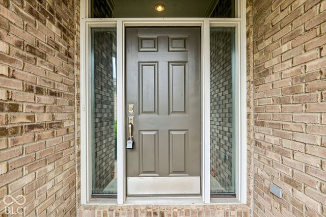 8715 Vintner Way, Indianapolis, IN 46256