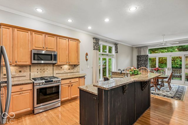 8715 Vintner Way, Indianapolis, IN 46256