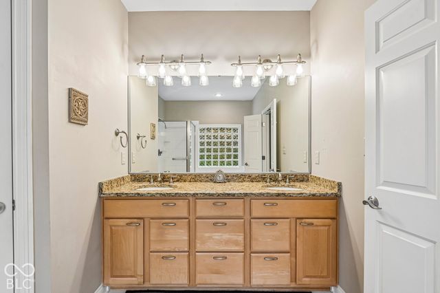 8715 Vintner Way, Indianapolis, IN 46256