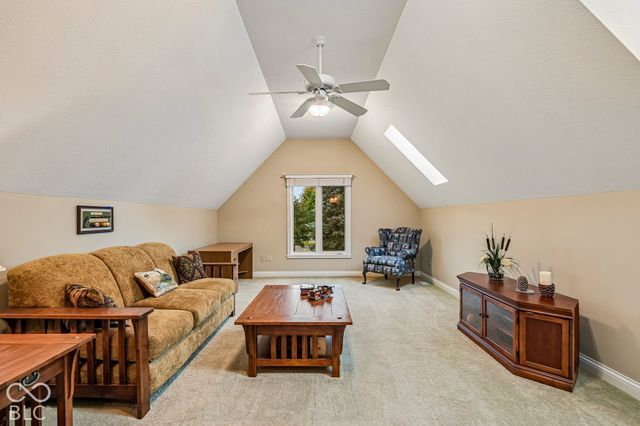 8715 Vintner Way, Indianapolis, IN 46256