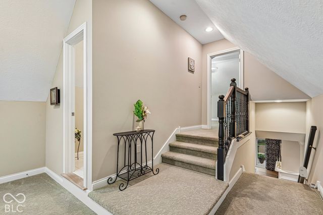 8715 Vintner Way, Indianapolis, IN 46256