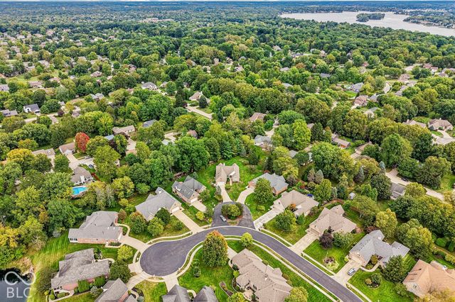 8715 Vintner Way, Indianapolis, IN 46256
