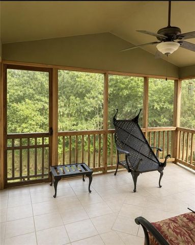 5926 Colonnade Drive, Rex, GA 30273