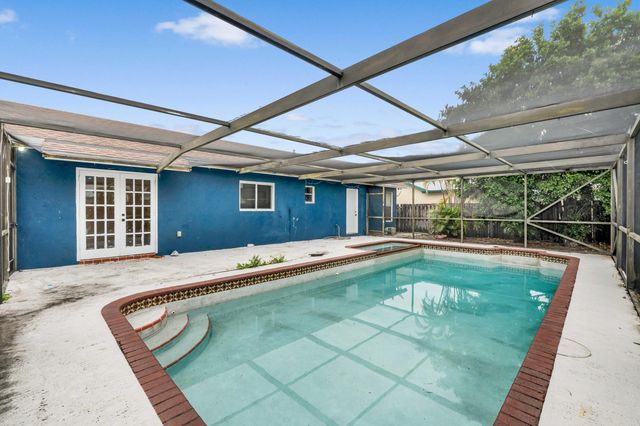 2070 NW 109th Avenue, Sunrise, FL 33322