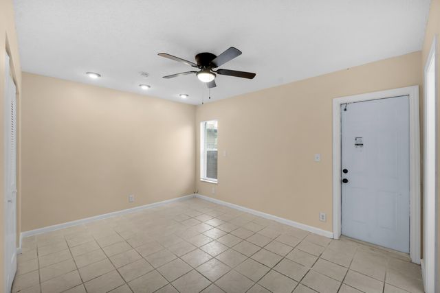 2070 NW 109th Avenue, Sunrise, FL 33322