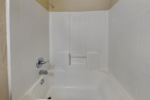 2822 Wisner Circle, Houston, TX 77014