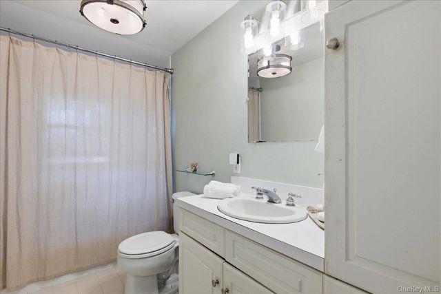 255 Sunset Avenue, Westhampton Beach, NY 11978
