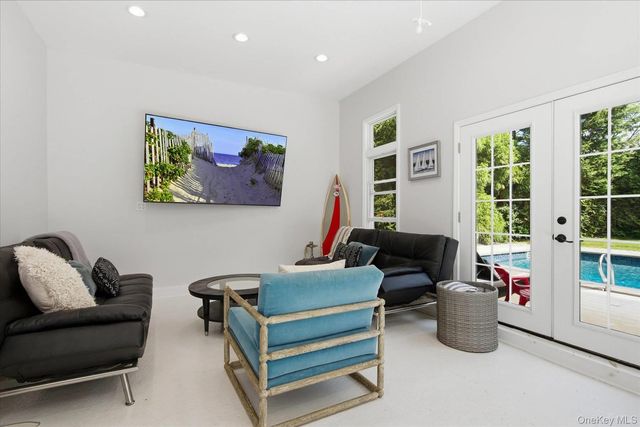 255 Sunset Avenue, Westhampton Beach, NY 11978