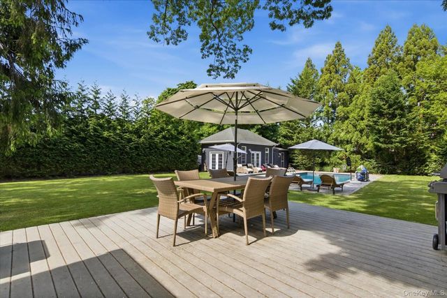 255 Sunset Avenue, Westhampton Beach, NY 11978
