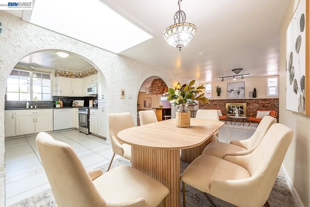 2444 Douglas St, Union City, CA 94587