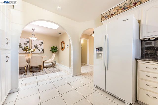 2444 Douglas St, Union City, CA 94587